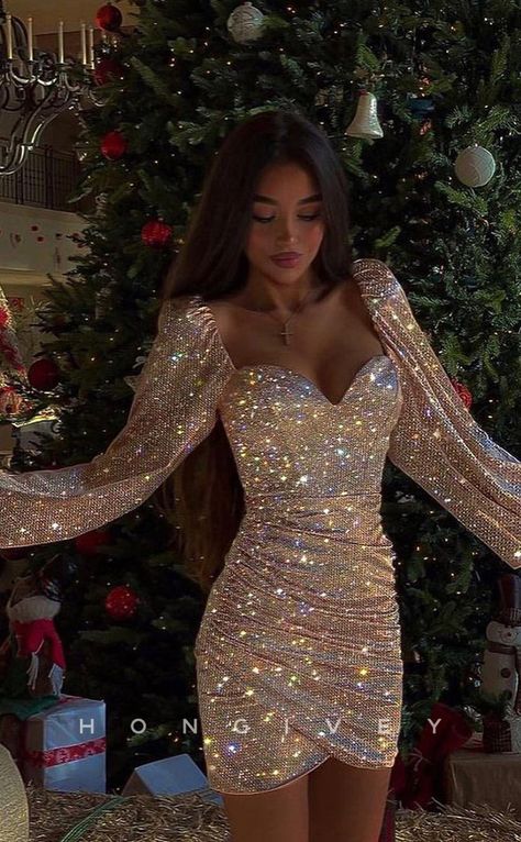 Haine Diy, Hoco Dresses Tight, Cute Homecoming Dresses, Classy Prom Dresses, Stunning Prom Dresses, Looks Party, Prom Dress Inspiration, Cute Prom Dresses, Pretty Prom Dresses