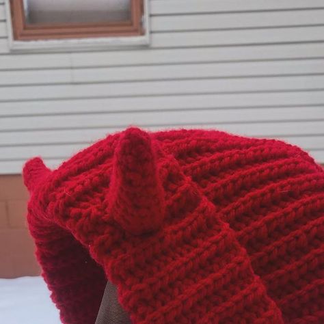 PanPan Can’t Count 🧶 on Instagram: "Custom Beanie w/ Horns 😈 A great gift to keep you warm, light enough to wear year round! • • • #crochet #beanie #horns #crochetdevilhat #crochetbeanie #crochethat #ぼうし #crochetwearables #redhat #handmade #custommade #customgifts #handmadegifts #handmadeaccessories #accessories #giftsforher #giftsforhim #giftsforfriends #giftideas #redhat #crochetbeanie #commission" Max Jagerman, Round Crochet, Crochet Creations, Crochet Beanie, Red Hats, Handmade Accessories, Warm Light, Customized Gifts, Gifts For Him