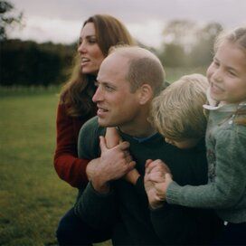 Kate Middleton Wedding Dress, Prince William Family, Princesa Charlotte, William E Kate, Kate Middleton Wedding, Cambridge Family, Prince George Alexander Louis, Princesa Kate Middleton, Princess Katherine