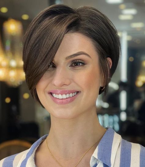 Asymmetric Neck Length Bixie Mid Bob Haircut, Neck Length Hair Cuts, Neck Length Hair, Haircut For Square Face, Fairies Photos, Square Face Hairstyles, Layered Haircuts For Medium Hair, Medium Layered Haircuts, Medium Bob Hairstyles