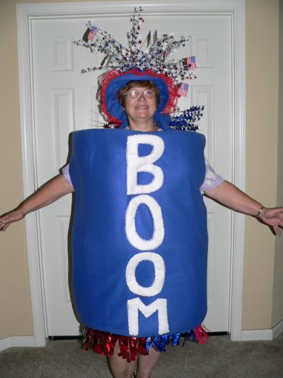 Firework Halloween Costume, Firework Costume Diy, Patriotic Halloween Costumes, Fireworks Costume, Firework Costume, Fourth Of July Costume, Parade Decorations, Vocabulary Parade, Halloween Costumes Kids Homemade