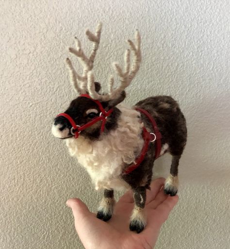 Needle felted reindeer by J. King 2019 Needle Felted Reindeer, Felted Reindeer, Felt Reindeer, Reindeer Horns, Felted Crochet, Felted Art, Needle Felting Diy, Wool Felt Projects, Needle Felted Christmas