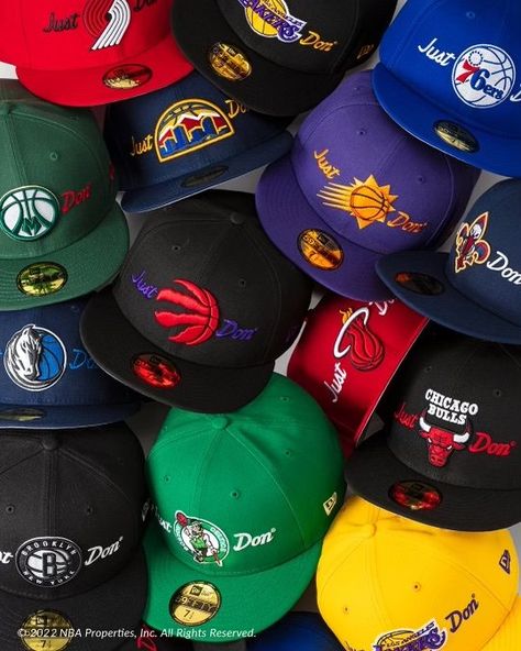 Nba Caps, Cup Hat, Sneakerhead Room, Custom Fitted Hats, Swag Hats, Mens Snapback Hats, Hat Aesthetic, Pretty Hats, Sports Hat