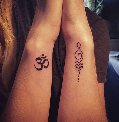 The Beauty And Elegance Of The Unalome Tattoo: One Of The Most Spiritual Symbols In Hinduism and Buddhism - Tattoos Win Namaste Tattoo, Buddhism Tattoo, Simbols Tattoo, Widder Tattoo, Om Tattoo Design, Chakra Tattoo, Yoga Tattoos, Boho Tattoos, Unalome Tattoo