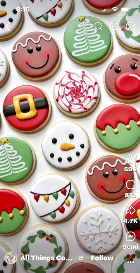 Circle Christmas Sugar Cookie Designs, Beginner Christmas Cookies, Rudolph Sugar Cookies, Sugar Cookie Royal Icing Decorating, Beginner Sugar Cookie Designs, Wet On Wet Christmas Cookies, Circle Christmas Cookies Decorated, Easy Christmas Cookies Decorated, Circle Sugar Cookie Designs