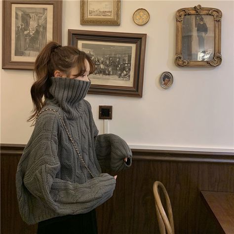 Woman Sweaters Turtleneck Sweater Autumn Winter Retro Pullover Sweater Top Femme Chandails Pull Turtleneck Sweater Women, Winter Mode Outfits, Skandinavian Fashion, Ladies Turtleneck Sweaters, Scottish Fold, 가을 패션, 여자 패션, Sweater Women, Fotografi Potret