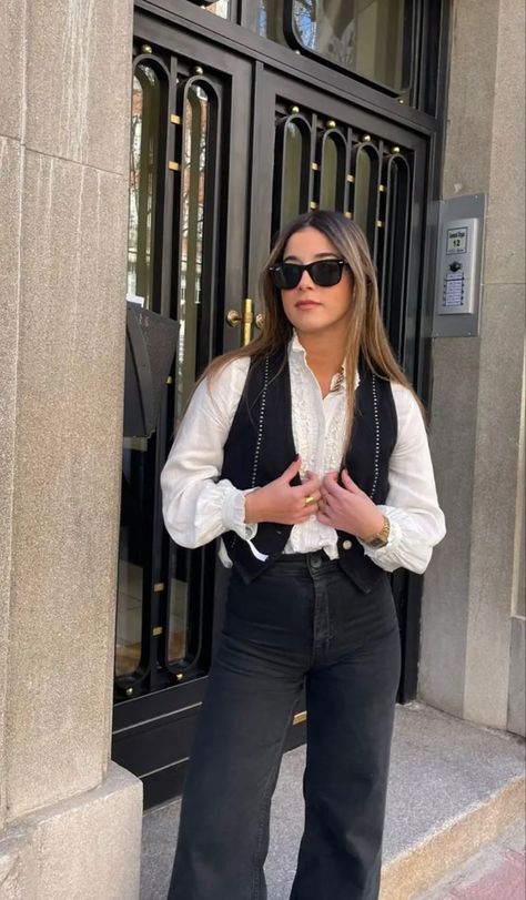 Vest Long Sleeve Outfits, Long Vest Summer Outfit, Shirt And Waistcoat Outfit, How To Style Black Vest Outfit Ideas, Vest Winter Outfits For Women, Autumn Vest Outfit, Office Vest Outfits For Women, Waistcoat Outfit Winter, Black Vest Outfits For Women Work