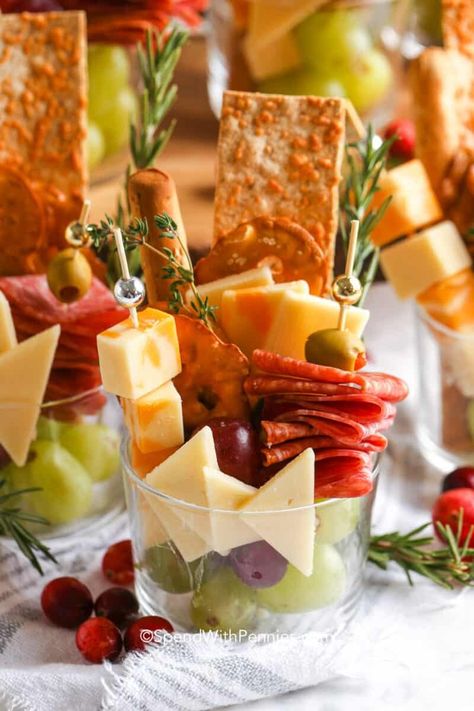 Make these pretty and convenient individual charcuterie cups for ideal portable appetizers that are sure to make an impression at any gathering. These are like tiny charcuterie boards with a selection of meats, cheeses, grapes, pickles, and breadsticks or crackers. It's all arranged in clear plastic cups or glasses. Make them for parties, wedding showers, or anytime a quick, healthy snack is wanted. #charcuteriecups #charcuteriecup #individualcharcuteriecups #spendwithpennies Charcuterie Cups, Spend With Pennies, Holiday Appetizer, Kinds Of Cheese, Charcuterie Inspiration, Charcuterie And Cheese Board, Charcuterie Recipes, Snacks Für Party, Soft Cheese