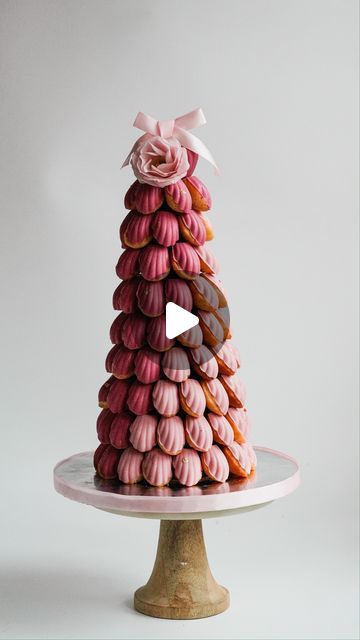 Madeleine Tower Cake, Madeleine Tower, Madeline Cake, Puff Cake, Dessert Tower, Madeleine Cake, Christmas Banquet, Madeline Cookies, Strawberry Tower