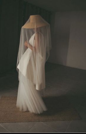 Contemporary Bridal, Sophisticated Bride, Unique Hats, Bride Photography, Instagram Wedding, Elegant Bride, Nyc Wedding, Wedding Dress Inspiration, Wedding Trends