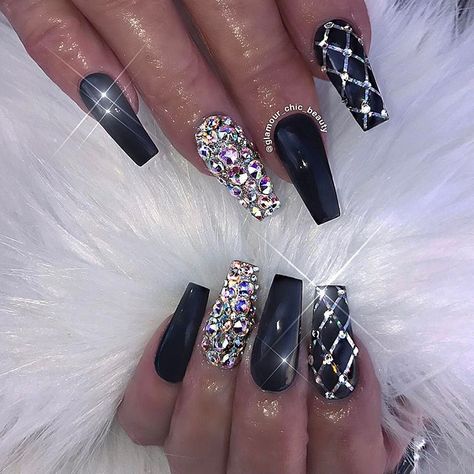 Black Coffin Nails, Nails Yellow, Black Nail Art, Swarovski Nails, Nails Design With Rhinestones, Black Nail Designs, Coffin Nails Long, Glam Nails, Nagel Inspo