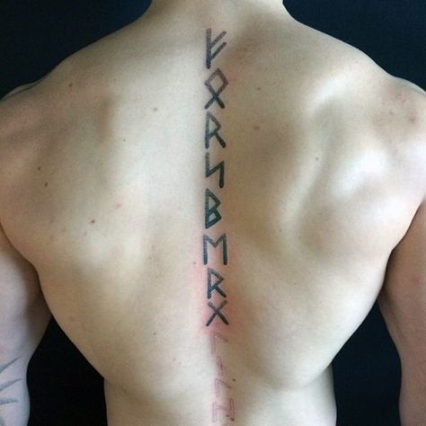 Man With Spine Rune Tattoo Viking Spine Tattoo, Rune Tattoos, Runes Tattoo, Viking Tattoos For Men, Viking Rune Tattoo, Simbolos Tattoo, Tato Suku, Viking Tattoo Symbol, Viking Tattoo Sleeve