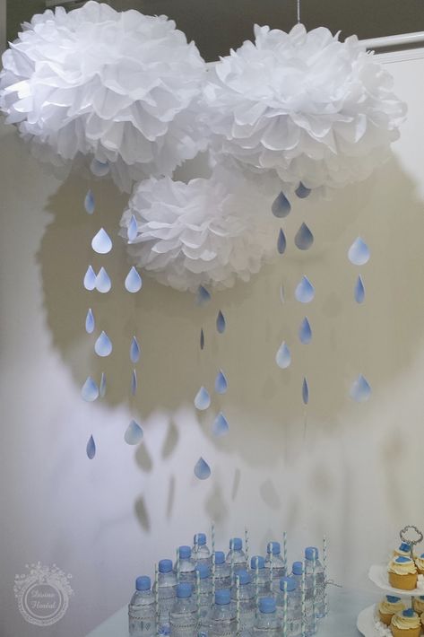 Divine Floréal: Baby Showers Raindrop Baby Shower, Décoration Baby Shower, Noahs Ark Baby Shower, Fiesta Shower, Baby Nursery Diy, Sprinkle Shower, Boy Baby Shower Ideas, Diy Baby Shower Decorations, Shower Diy