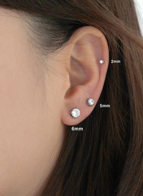 Good Piercings, Simple Ear Piercings, Stud Helix Piercing, Outer Conch, Helix Piercing Stud, Cartilage Piercing Stud, Daily Earrings, Cluster Earring, Earring Cartilage