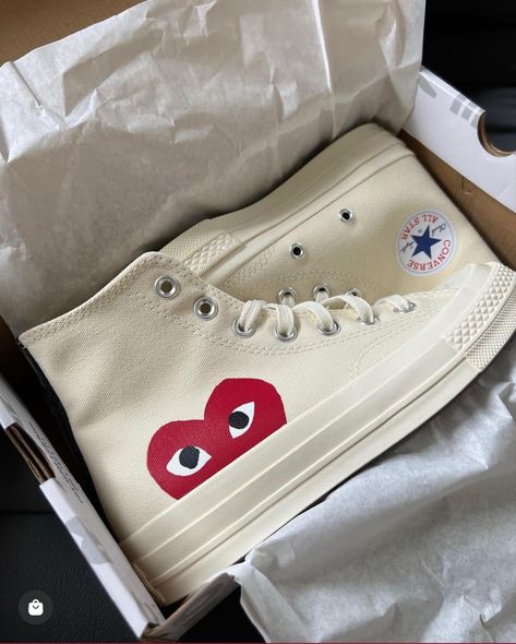 cdg converse Converse Play Outfit, Commes Des Garcons Converse, Heart Converse, Cdg Converse, Converse Comme Des Garcons, Converse Aesthetic, Play Converse, Garcons Converse, Cute Converse