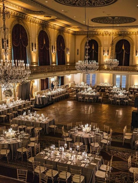 Gala Room Aesthetic, Traditional Wedding Venue Ideas, Wedding Venues Ballroom, Ballroom Party Aesthetic, Extravagant Wedding Venues, Big Wedding Venues Indoor, Wedding In Historic Building, Mafia Wedding Decor, Wedding Venue Dance Floor