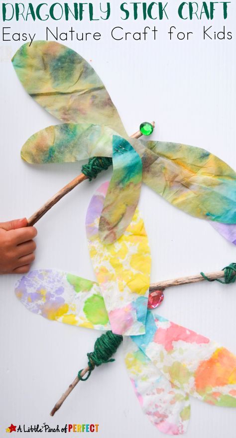 Beautiful Dragonfly Stick Craft: Easy Nature Craft for Kids - lovely watercolor effect on these dragonflies! Dragon Fly Craft, Fly Craft, Beautiful Dragonfly, Nature Craft, Bug Crafts, Craft Easy, Woodworking For Kids, Camping Crafts, Camping Art