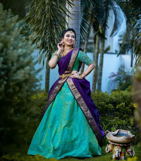 Photo Stills On Lehanga, Stills In Half Saree, Half Saree Photoshoot Poses At Home, Bathukamma Outfit, Half Saree Photo Poses, Poses On Half Saree, Lehanga Pose Ideas, Half Saree Function Stills Outdoor, Thavani Styles