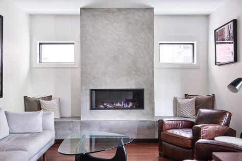 Looking for a more seamless concrete look? Micro cement might be your new favourite idea! We definitely love it! . . . 📷 -… Industrial Modern Fireplace, Concrete Electric Fireplace, Microcement Fireplace, Concrete Fireplace Surround, Black Hearth, Fireplace Walls, Micro Cement, Contemporary Fireplace Designs, Textured Concrete