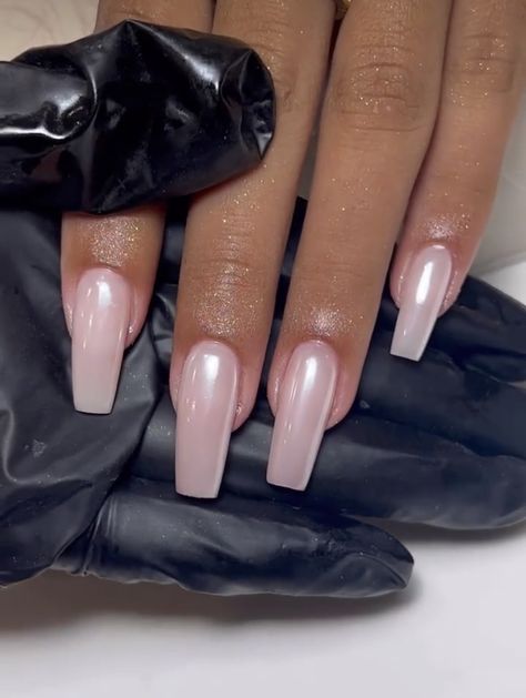 Pearlescent Nails, Clean Girl Nails, Manicure Nail Art, Girl Nails, Casual Nails, Classy Acrylic Nails, Glam Nails, Nails Pink, Pink Acrylic Nails