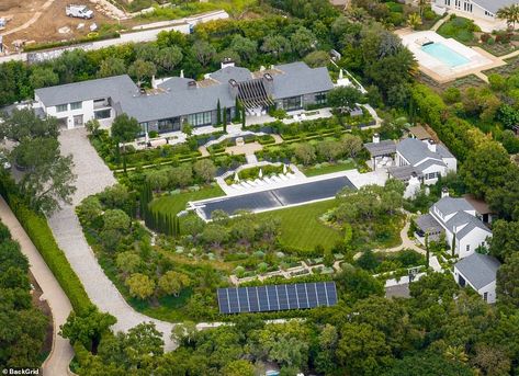 Eco Mansion, American Horror Story Series, Brad Falchuk, Sauna A Vapor, Mega Mansions, Aerial Images, Massage Room, Ellen Degeneres, Gwyneth Paltrow