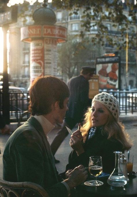 60s Couple, 80s Couple, 70s Couple, Paris 1970, Bruno Barbey, Paris Mood, Paris Couple, 얼굴 그리기, Old Paris