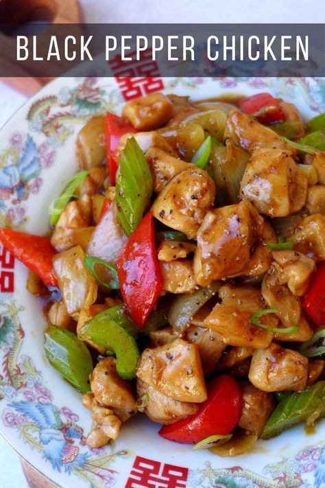 Chicken Cubed Recipes, Chicken And Peppers, Chicken Cubes, Undercooked Chicken, Black Pepper Chicken, Chinese Stir Fry, Moist Chicken, Cibo Asiatico, Stir Fry Dishes