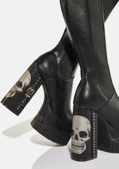 Skull Boots, Goth Shoes, Dr Shoes, Shop Boots, Funky Shoes, Shoe Inspo, Aesthetic Shoes, Boots Heels, Boots Sneakers