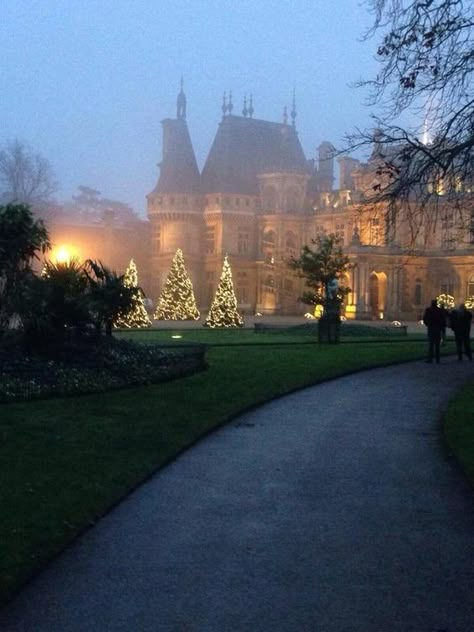 Waddesdon Manor, People Walking, Biltmore Estate, Christmas Around The World, Noel Christmas, Winter Aesthetic, Christmas Aesthetic, Pretty Places, Albania