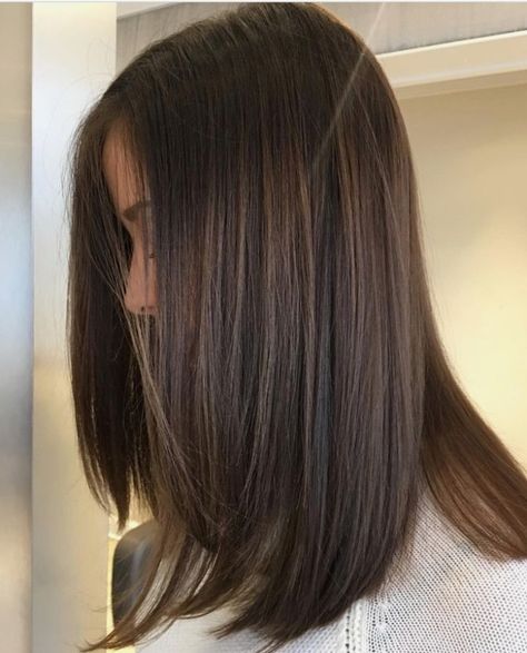 Brown Hair Shades, Kadeřnické Trendy, Brown Hair Looks, Brown Hair Inspo, Brunette Hair With Highlights, Hair Color Light Brown, Brown Hair Balayage, Light Hair Color, Haircuts For Medium Hair