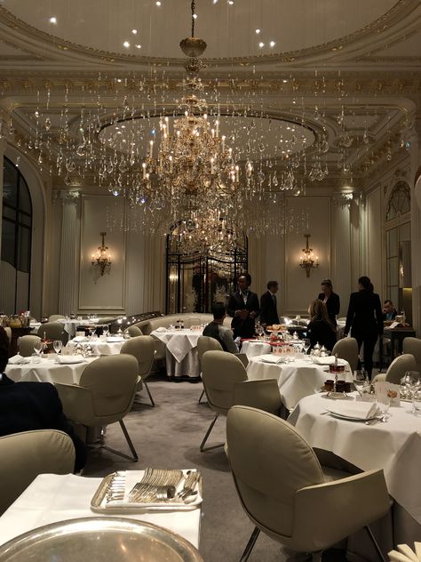 Classical Restaurant, Palace Ballroom, Plaza Athenee Paris, Plaza Athenee, Alain Ducasse, Bar Design Awards, Paris Luxury, Luxury Restaurant, Full Picture