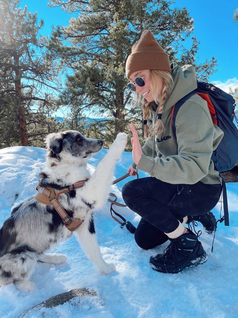 Hiking picture with dog and girl high-fiving Dog Instagram Photo Ideas, Instagram Picture Ideas With Dog, Photo Ideas With Dogs Instagram, Winter Dog Photoshoot, Poses With Dogs Instagram, Winter Photoshoot With Dog, Snow Hiking Outfit, Dog Sledding Outfit, Dog Winter Photoshoot