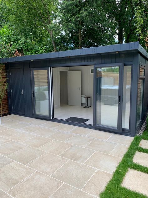 Summer House Design, Contemporary Garden Rooms, Garden Cabins, Summer House Garden, Backyard House, Ornament Designs, Back Garden Design, Kent Uk, Backyard Office