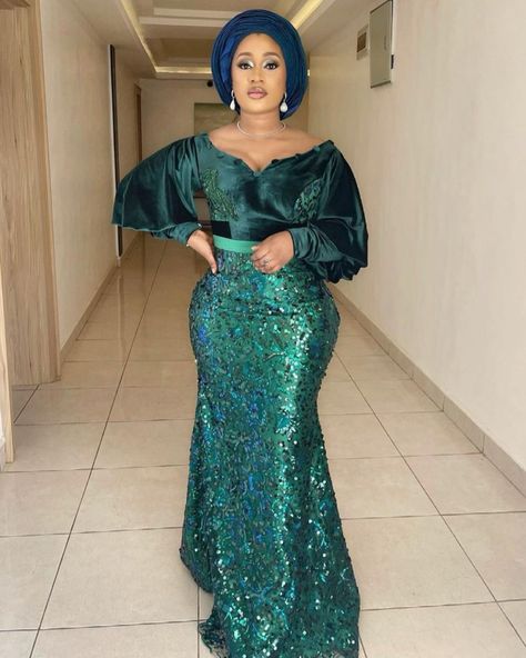 Latest Lace Gown Styles Aso Ebi, Robes Wax, Nigerian Lace Dress, Lace Dress Classy, Nigerian Lace Styles Dress, African Lace Styles, Evening Style, Lace Gown Styles, Best African Dresses