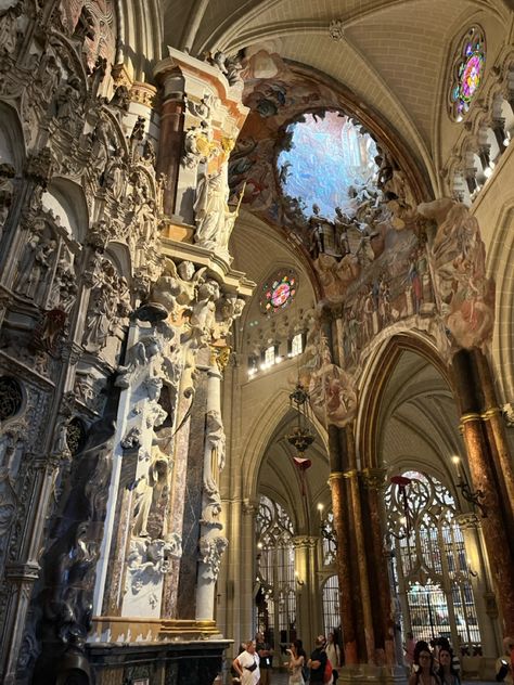 Is a Roman Catholic church in Toledo, Spain. It is the seat of the Metropolitan Archdiocese of Toledo. Toledo Cathedral Spain, Roman Catholic Aesthetic, Catholic Architecture, Catholic Cathedrals, Catholic Core, Medieval Spain, Toledo Cathedral, Traditional Catholicism, Roman Church