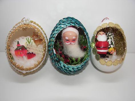 Bulb Wreath, Victorian Easter, Egg Ornaments, Christmas Diorama, Egg Shell Art, Duck Eggs, Easter Egg Crafts, Christmas Crafting, Shell Ornaments