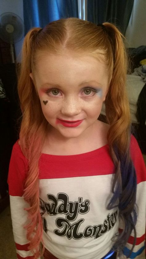 Harley quinn makeup kids Harley Quinn Makeup Kids, Harley Quinn Face Paint, Maquillaje Harley Quinn, Face Paint Easy, Doll Makeup Halloween, Recipes Using Bananas, Harley Quinn Makeup, Paint Easy, Face Painting Easy