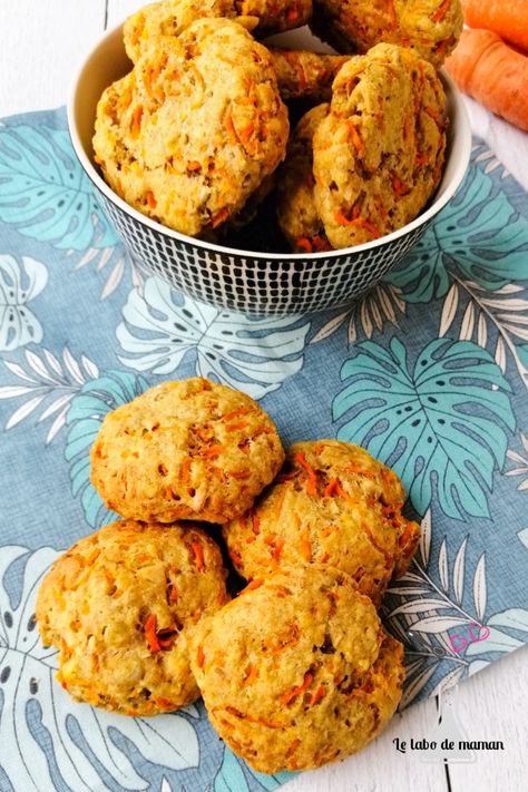 {Cookies carottes et comté} A réaliser avec le companion ou non Une idée originale à base de carottes et de fromage : des cookies salés à croquer au moment de l'apéritif #apéritif#carottes#comté Le Labo, Spring Party, Health Food, Cookies Et Biscuits, Biscuits, Sandwiches, Health