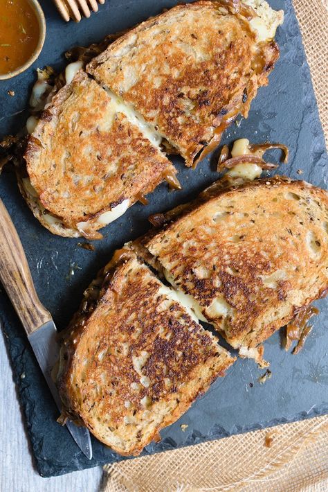 Grilled Cheese with Bourbon Caramelized Onions - Cherry on my Sundae Grilled Cheese In Oven, How To Carmalize Onions, Onion Grilled Cheese, Cheddar Cheese Recipes, Caramelized Onions Recipe, Making Grilled Cheese, Carmelized Onions, Best Grilled Cheese, Grilled Cheese Sandwiches