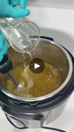 585K views · 25K reactions | Homemade Natural Liquid Soap Tutorial 🧼 | Homemade Natural Liquid Soap Tutorial 🧼
This or the tallow version is the base to most of my liquid soap formulations I make from scratch here 

Liquid... | By The Zen Hen and The Honey Bee Farm | Facebook Liquid Leading Diy, How To Make Soap Videos, How To Make Liquid Soap, Liquid Soap Recipe, Natural Liquid Soap, Liquid Soap Making, Soap Making Tutorials, Make From Scratch, Soap Tutorial