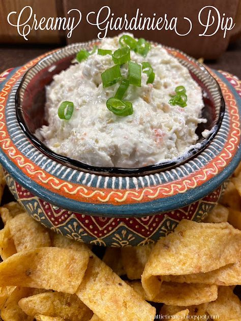 Olla-Podrida: Creamy Giardiniera Dip Creamy Giardiniera Dip, Giardiniera Recipe Dishes, Giardiniera Dip, Desert Dips, Giardiniera Recipe, Italian Dip, Pickle Dip, Amazing Appetizers, Chip Dip