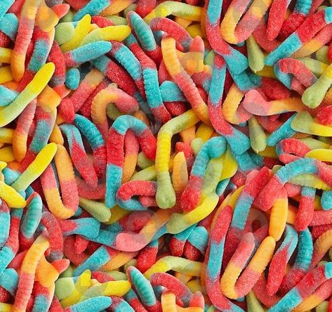 Energy Smoothie Recipes, Sour Gummy Worms, Best Energy Drink, Gummy Worm, Healthy Energy Drinks, Pastel Cupcakes, Gummy Worms, Food Wallpaper, Sour Candy