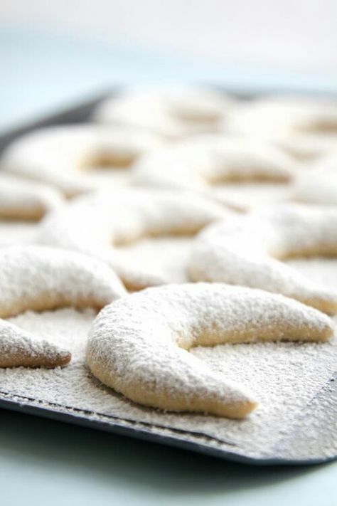 This time we will look at a Wiccan Sabbats and Esbats to find a magical morsel. SHORTBREAD MOON COOKIES. Vanilla Christmas, German Pastries, German Christmas Cookies, German Cooking, Crescent Cookies, Moon Cookies, German Cookies, German Desserts, German Baking