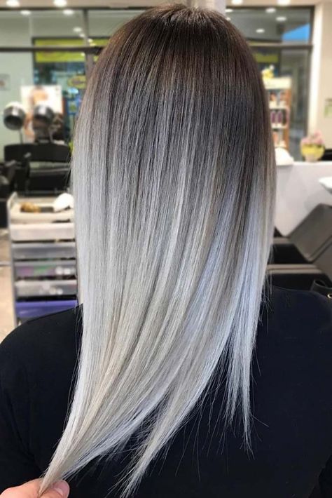 Grey ombre hair is one of the most influential recent color trends. Pick the one you love and show it to your colorist next time you go to a salon. #haircolor #ombrehair #greyombre Round Haircuts, Blond Închis, Medium Aesthetic, Balayage Medium, Carmel Hair Color, Grey Ombre Hair, Aesthetic Blonde, Kadeřnické Trendy, Brown Ombre Hair