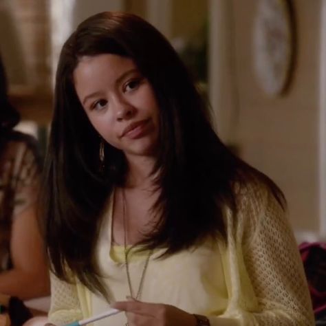 Mariana The Fosters, The Fosters Mariana, Mariana Adams Foster, Mariana Foster, Cierra Ramirez, Heartbreak High, Brunette Aesthetic, Good Trouble, Female Faces