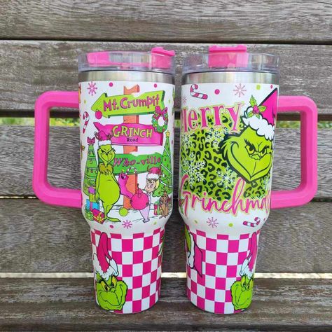 Pink Grinch, Grinch Tumbler, Grinch Stuff, Der Grinch, Le Grinch, Christmas Cups, Animale Rare, Custom Tumbler Cups, Christmas Tumblers