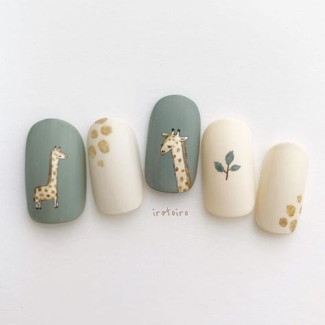 Giraffe Nails, Nail Natural, Korean Nail Art, Nail Drawing, Anime Nails, Minimal Nails, Animal Nails, Pola Gelang, Soft Nails