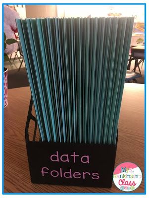 Mrs. Hankinson's Class Using data folders and charts to track student progress Data Folders, Student Data Tracking, Student Data, Beginning Of School, Challenge Me, Track