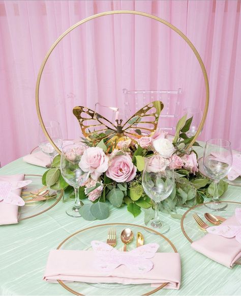 Butterfly Hoop Centerpiece, Artificial Flower Arrangements For Table Centerpieces, Butterfly Theme Centerpieces, Butterfly Table Centerpieces, Butterfly Centerpiece Ideas, Butterfly Party Centerpieces, Butterfly Sweet 16, Butterfly Baby Shower Decorations, Butterfly Birthday Party Decorations