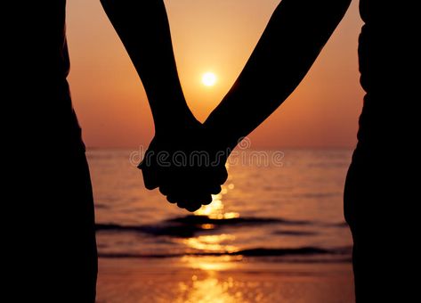 Silhouettes couples holding hands. On sunset , #AFF, #couples, #Silhouettes, #holding, #sunset, #hands #ad Couples Holding Hands, Holding Hands Drawing, People Holding Hands, Girls Holding Hands, Hand Silhouette, Image Couple, Sunset On The Beach, Couple Holding Hands, Couple Silhouette